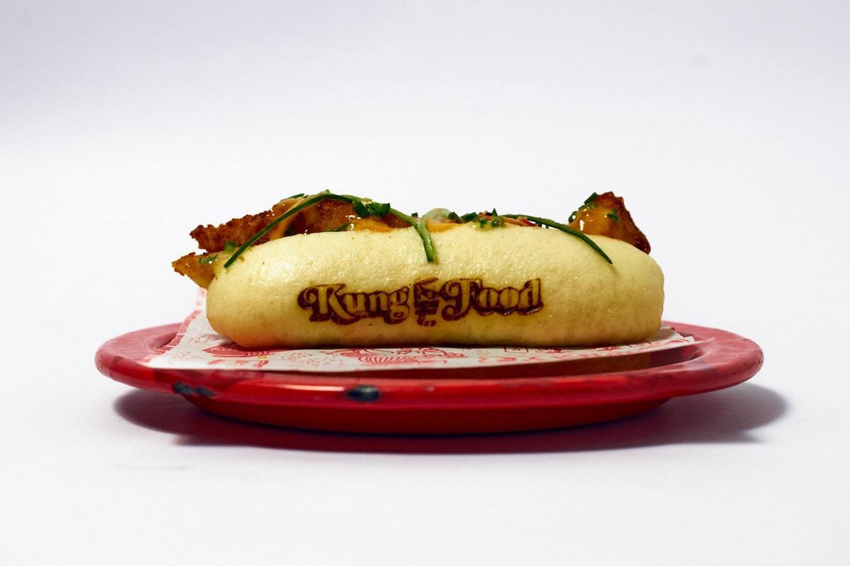 HOT BUNS CRISPY CHICKEN